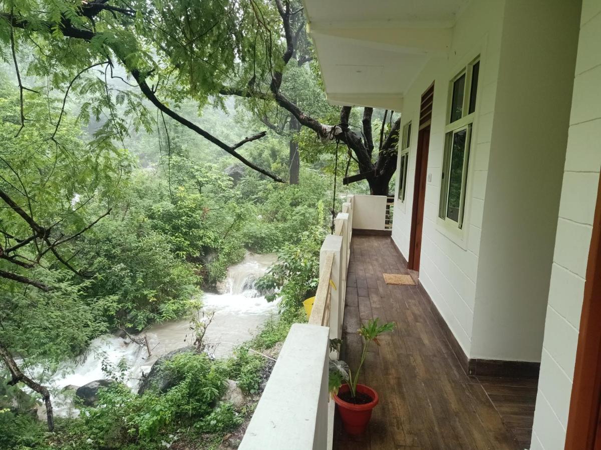 Shivanjal Wellness And Accommodation ริชิเคช ภายนอก รูปภาพ