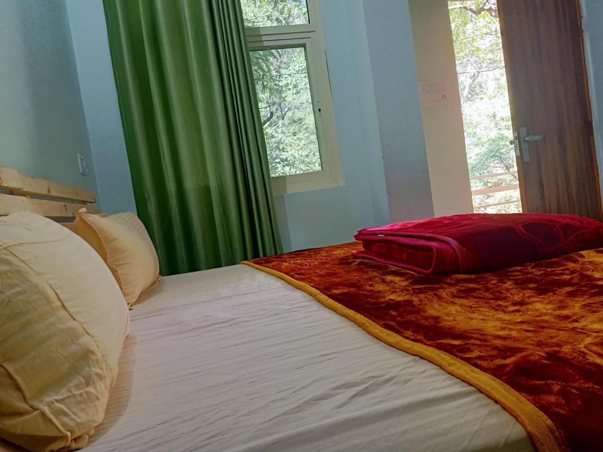 Shivanjal Wellness And Accommodation ริชิเคช ภายนอก รูปภาพ