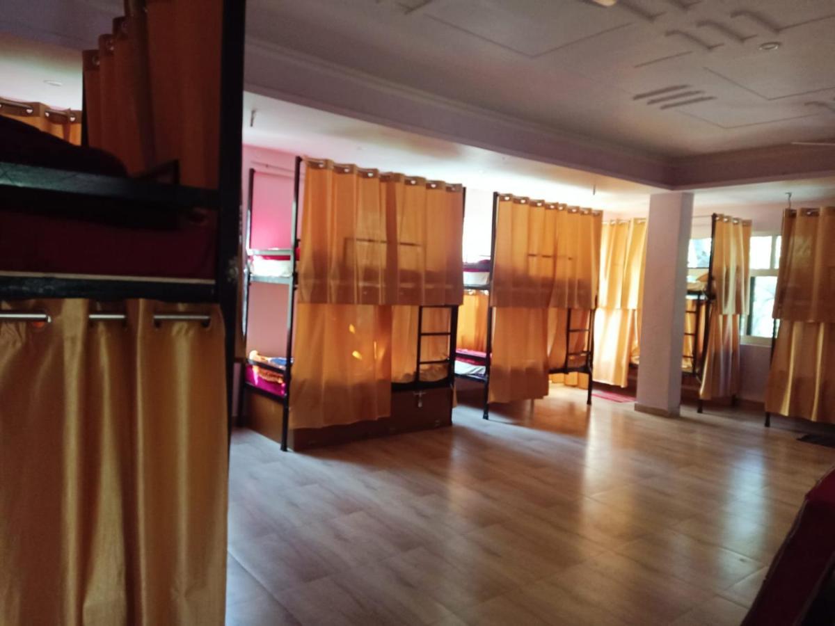 Shivanjal Wellness And Accommodation ริชิเคช ภายนอก รูปภาพ